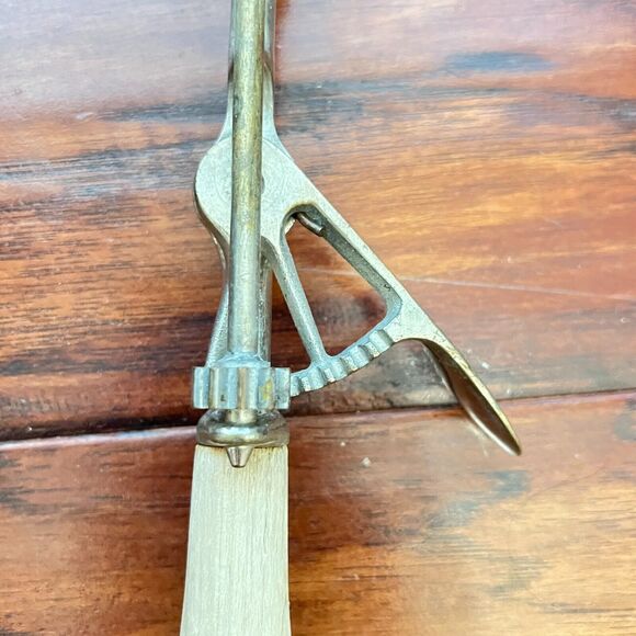 VTG GILCHRIST'S # 31 Wood Handle Brass Mechanical Ice Cream Scoop 11" IUC - Picture 7 of 8